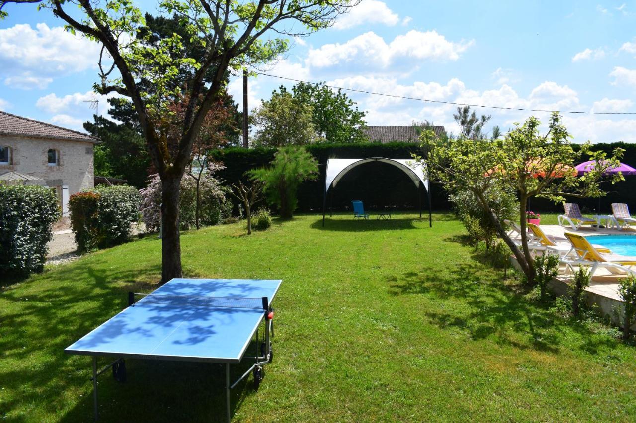 Bed & Breakfast Domaine Le Baraillot, Et Repas D'hotes, Soiree Etape Aiguillon
